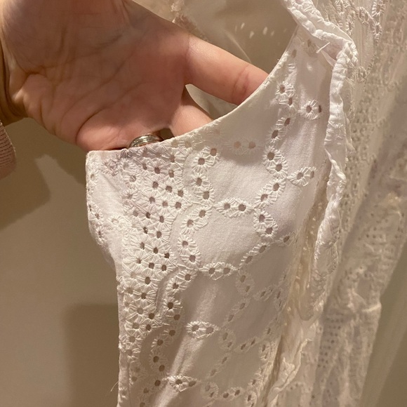 BCBG Generation White Lace Romper Size 4 (runs small) - Picture 7 of 8